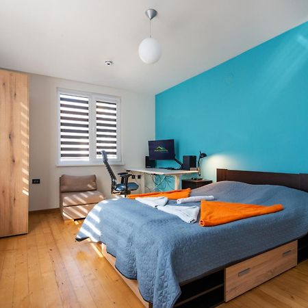 Devin Coworking & Coliving Apartment Bagian luar foto