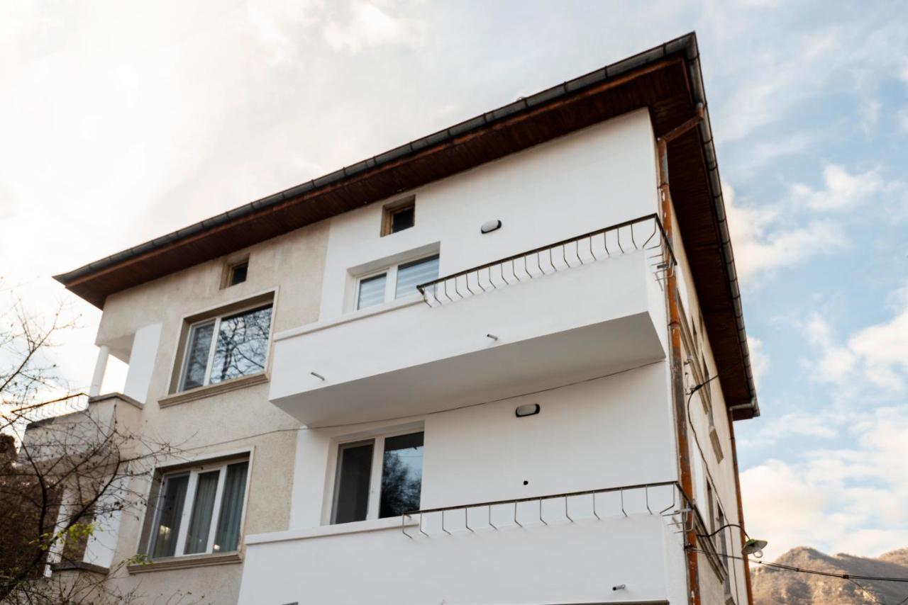 Devin Coworking & Coliving Apartment Bagian luar foto